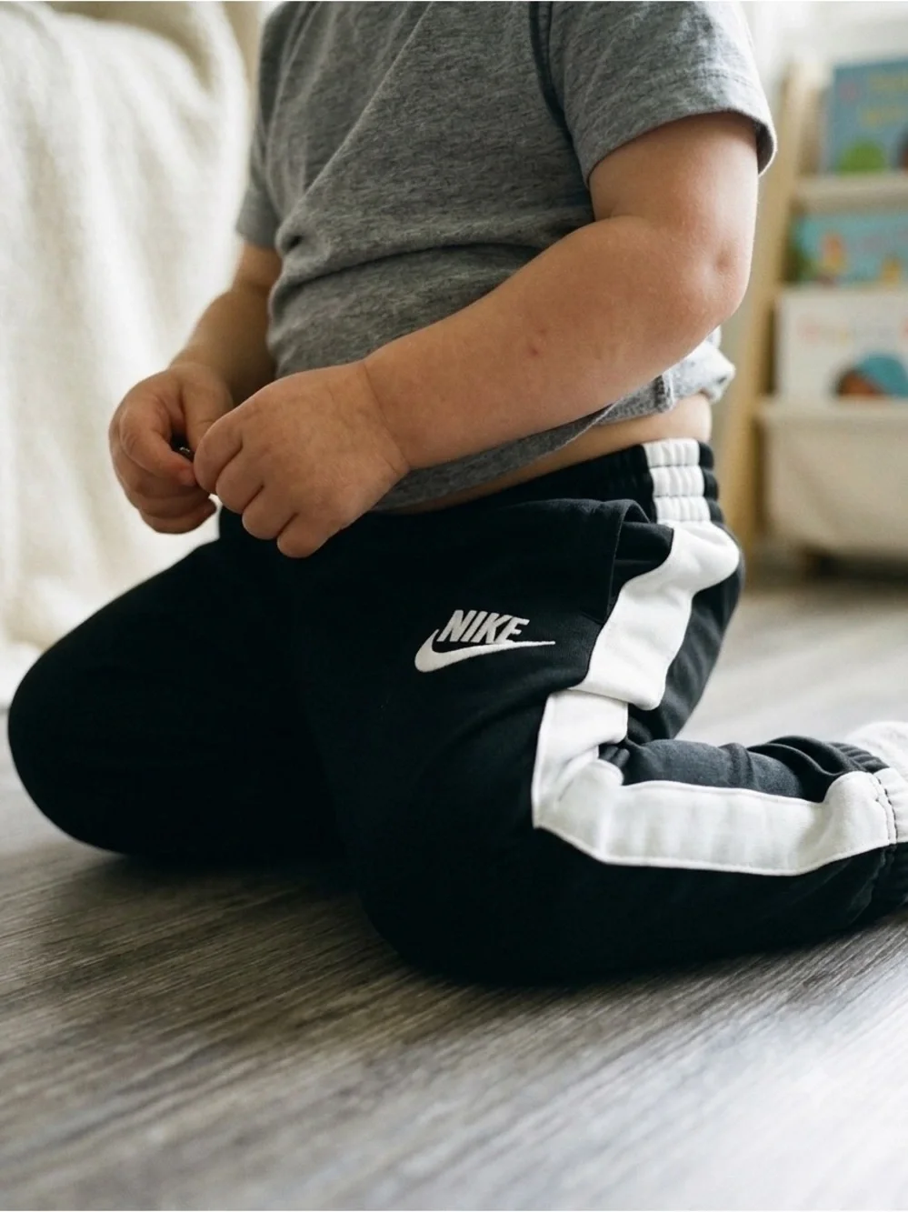 Nike Toddler Boys/Girls Classic Tricot Track Pants | Black & White | 2T